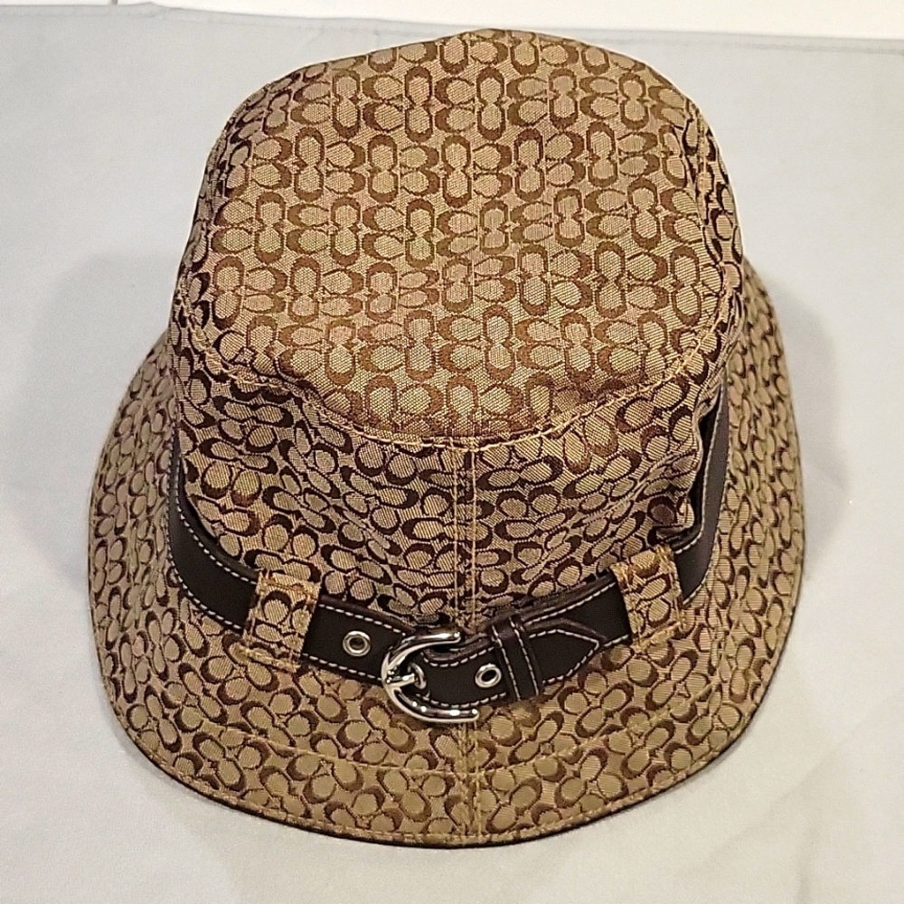 Vintage coach bucket hat
